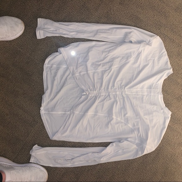 lululemon athletica Tops - Lululemon white scrunch top